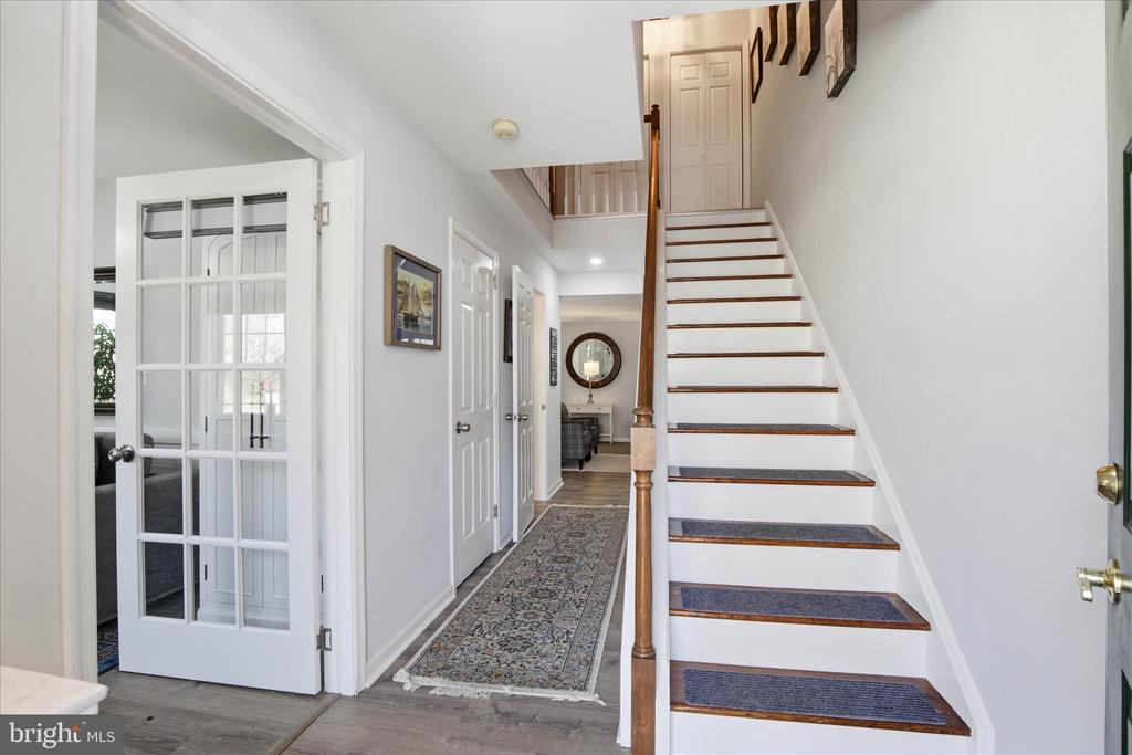 130 OAK KNOLL CIRCLE