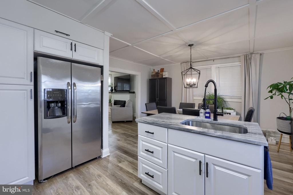 827 3RD STREET