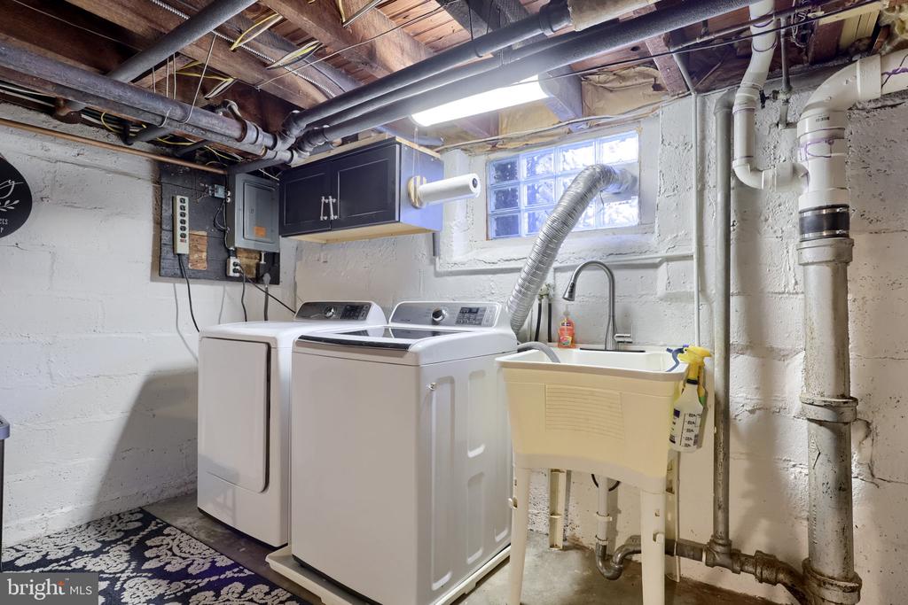 827 3RD STREET