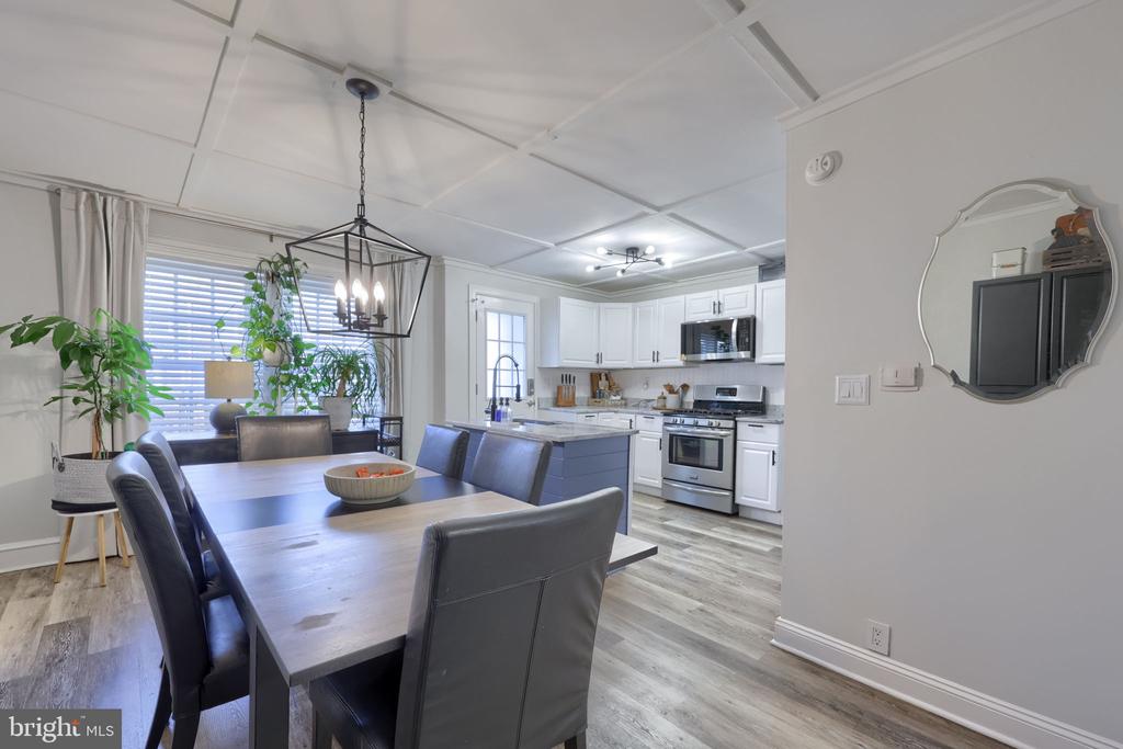 827 3RD STREET