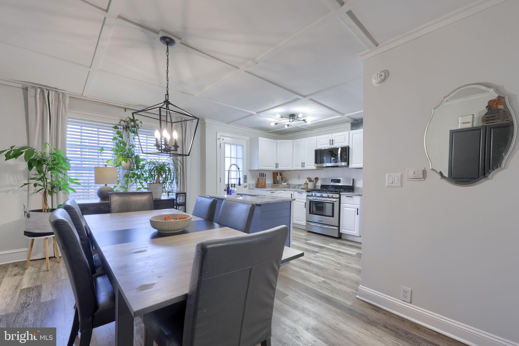 827 3RD STREET
