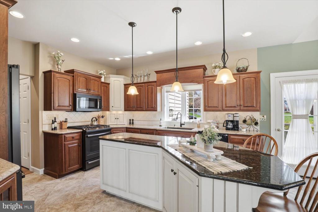 314 COUNTRY MEADOWS DRIVE