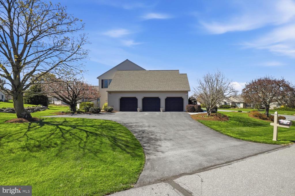 314 COUNTRY MEADOWS DRIVE