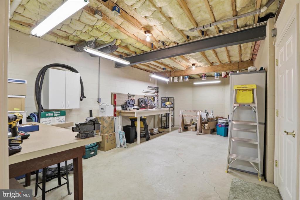 314 COUNTRY MEADOWS DRIVE