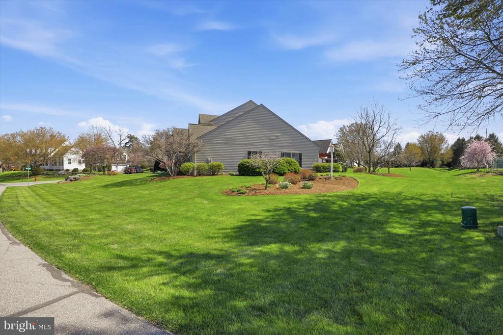 314 COUNTRY MEADOWS DRIVE