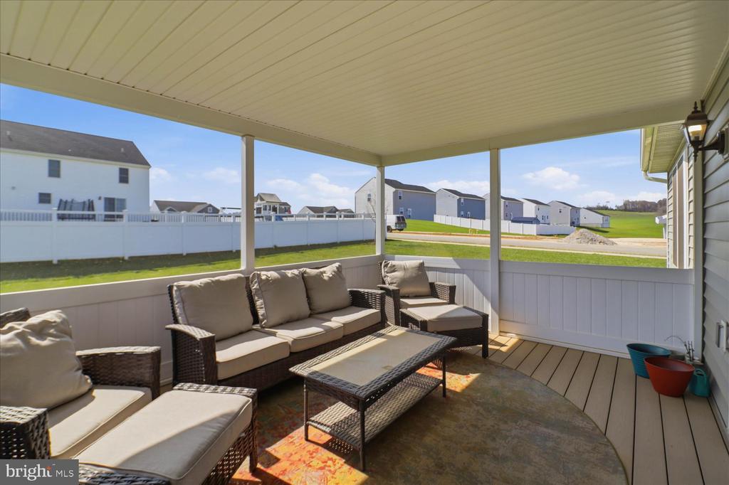 122 CREEKSIDE DRIVE