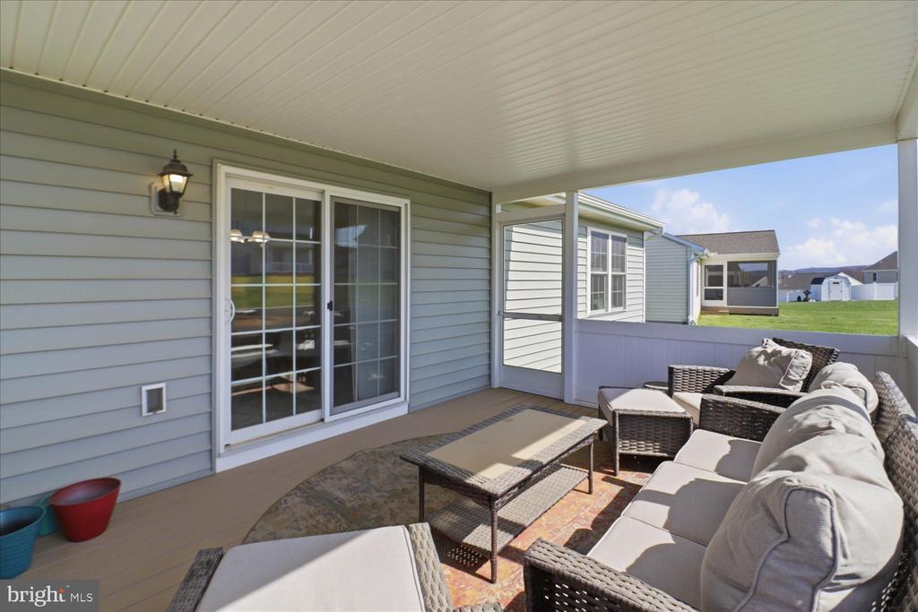 122 CREEKSIDE DRIVE