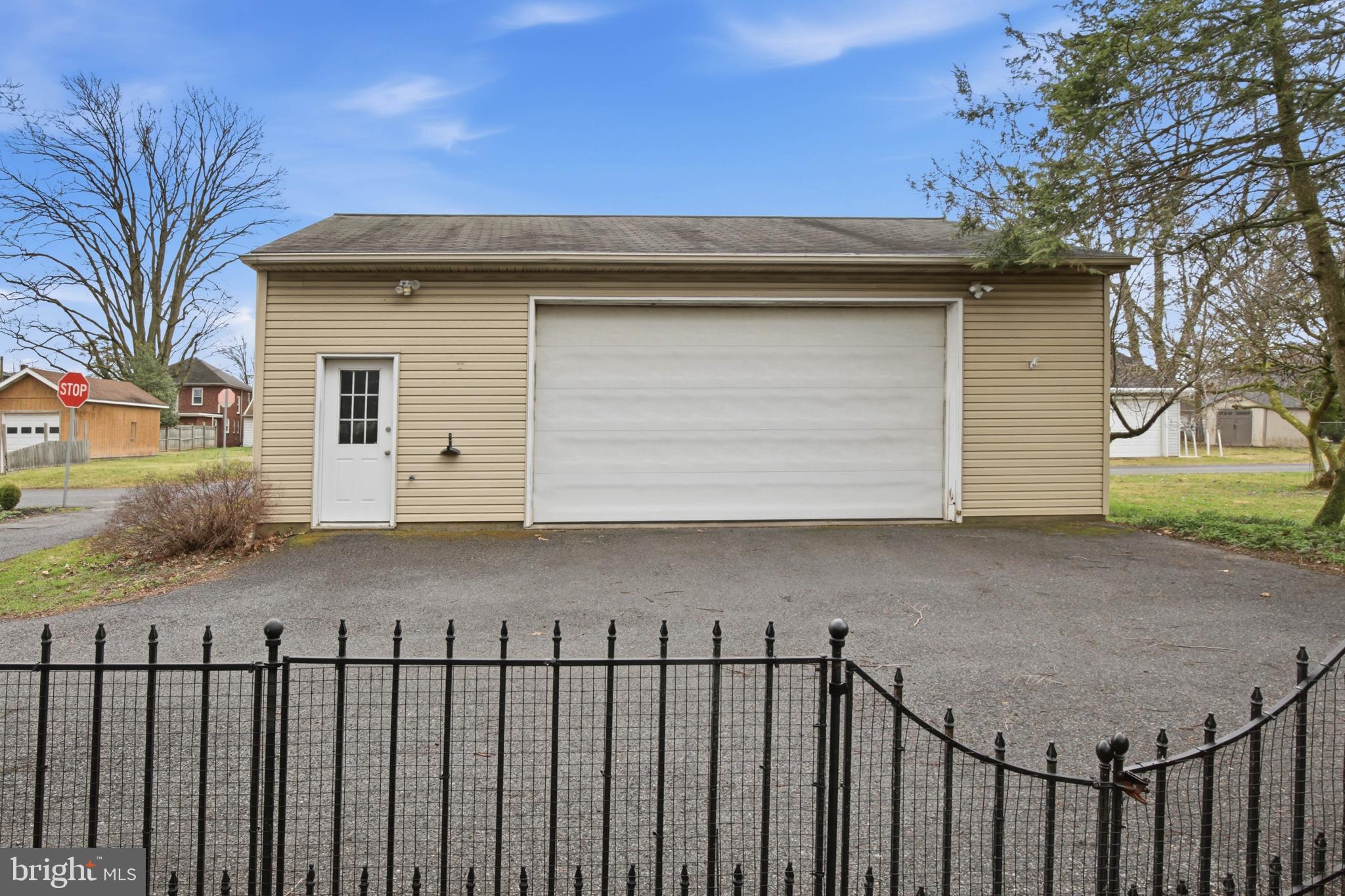 334 E HIGH STREET