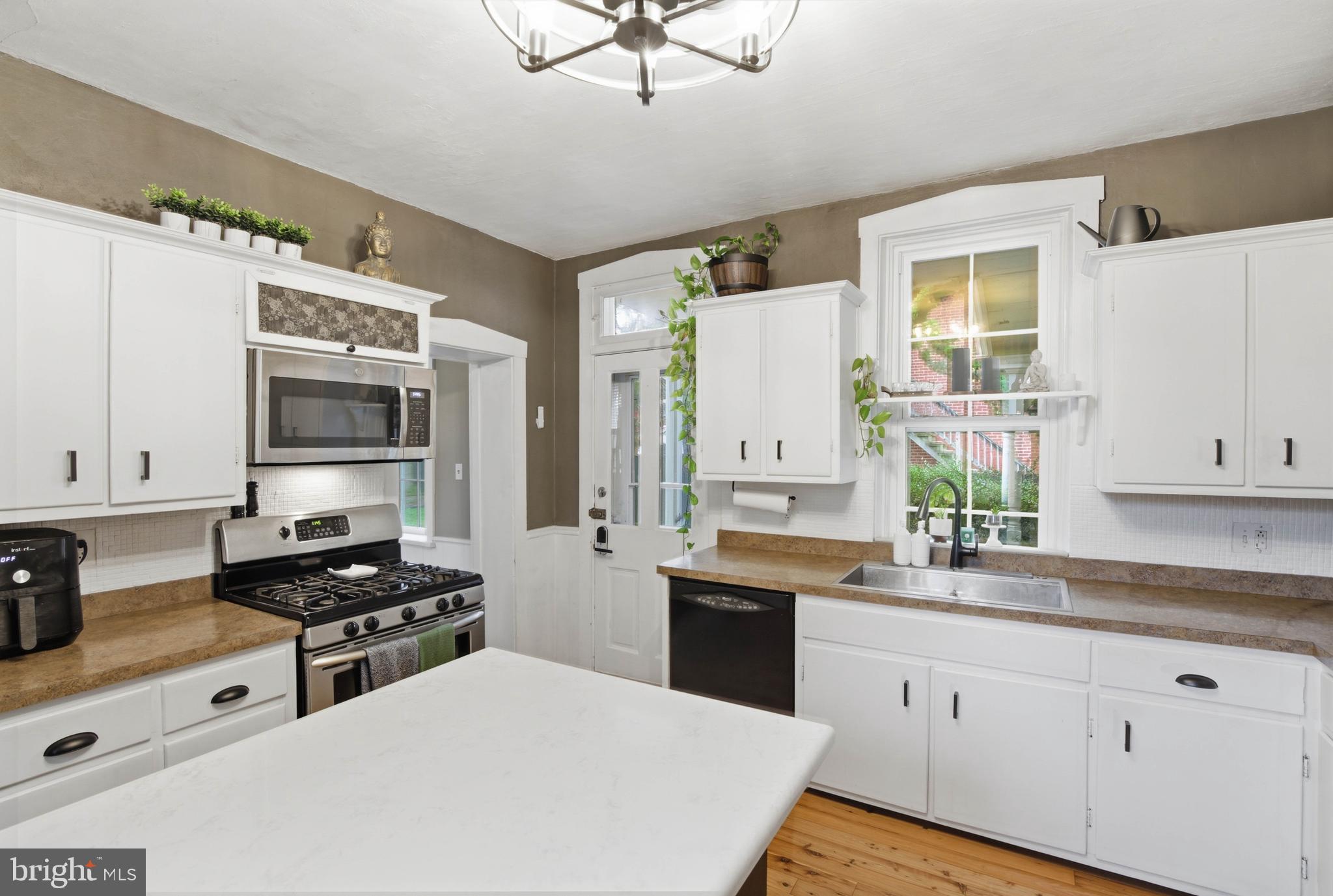 334 E HIGH STREET