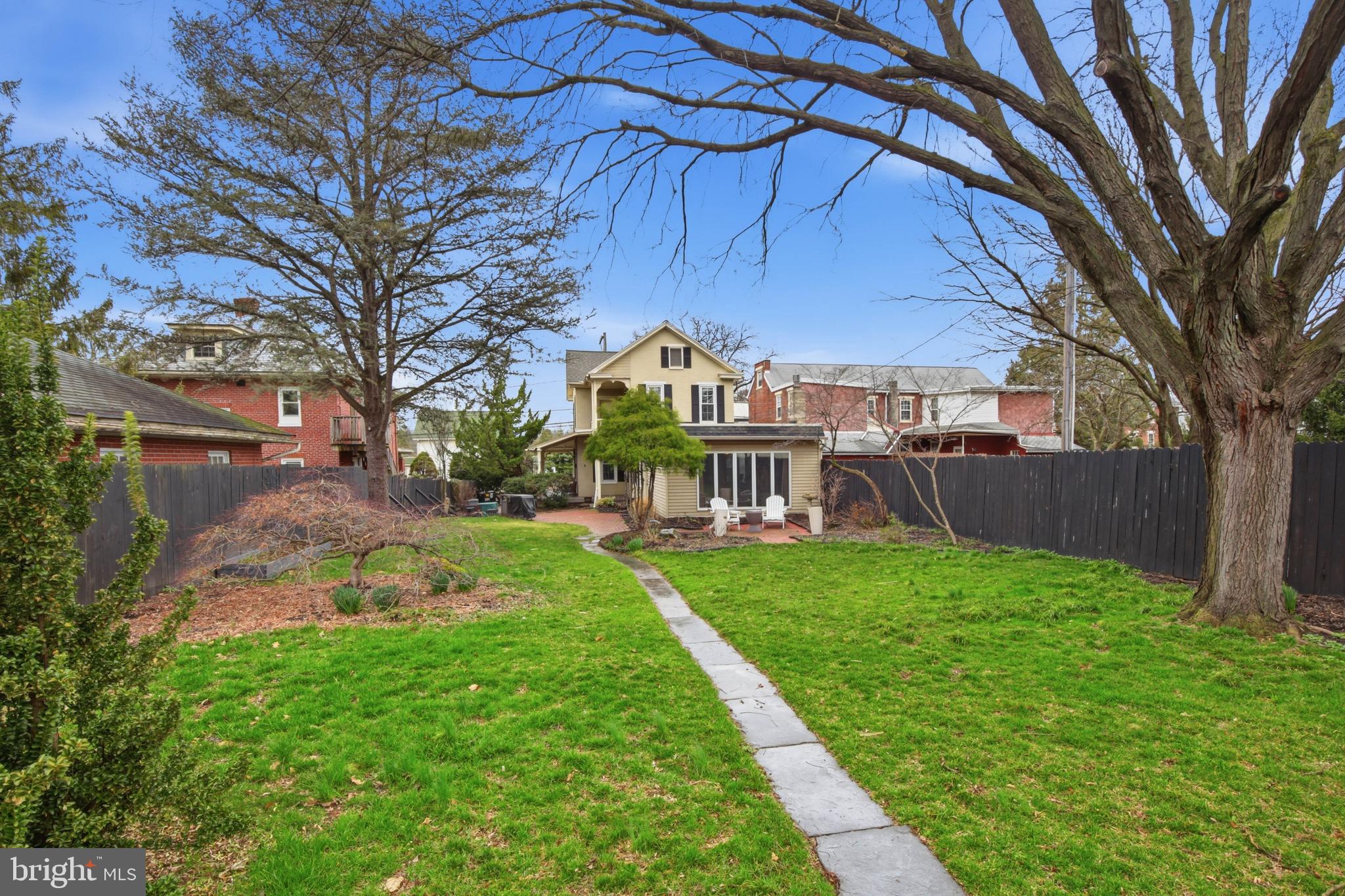 334 E HIGH STREET