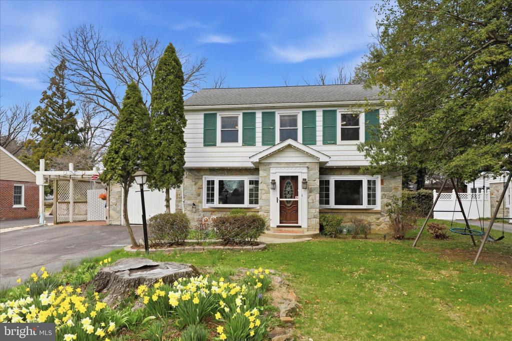 115 E ROSEVILLE ROAD