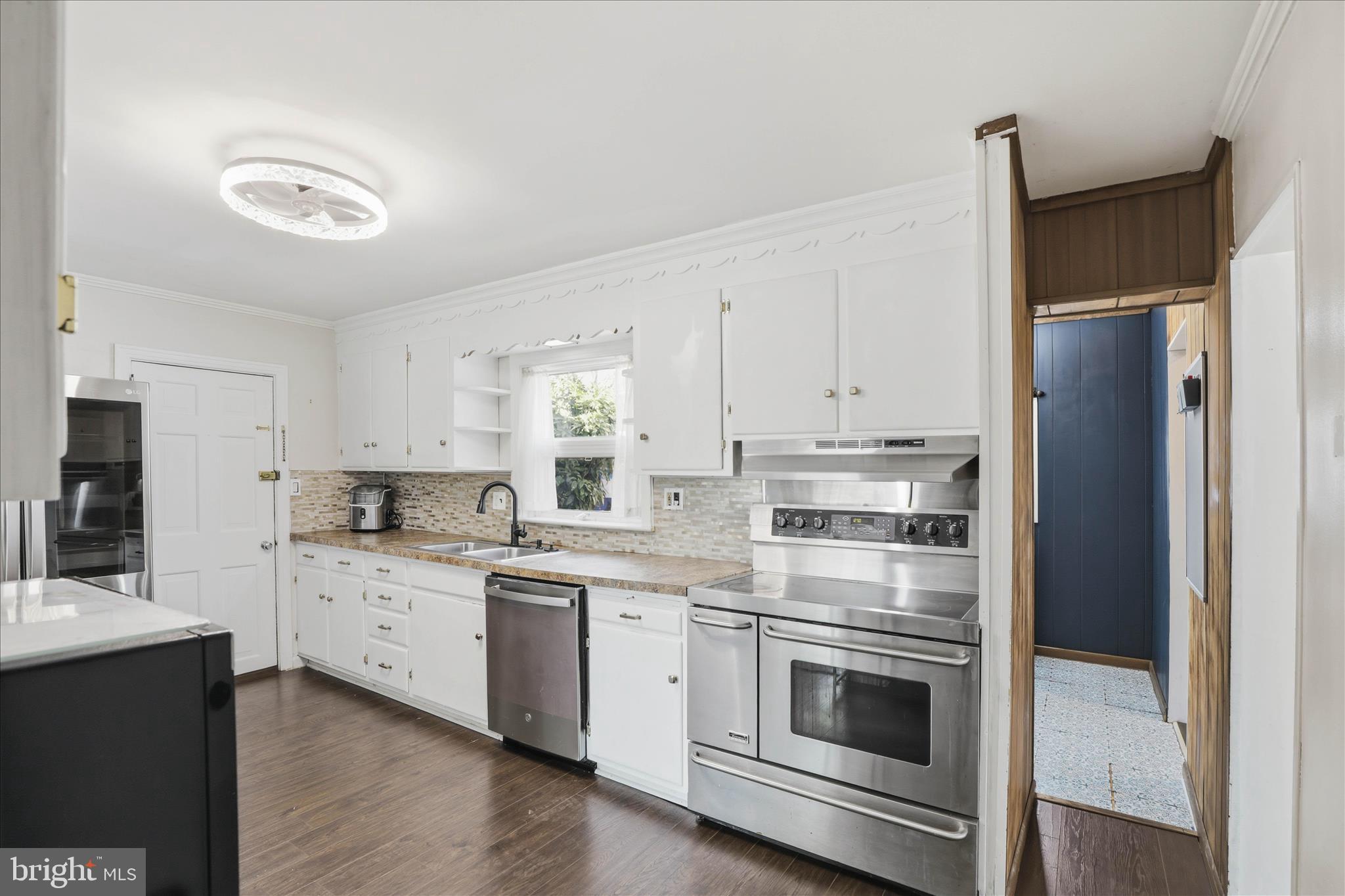 115 E ROSEVILLE ROAD
