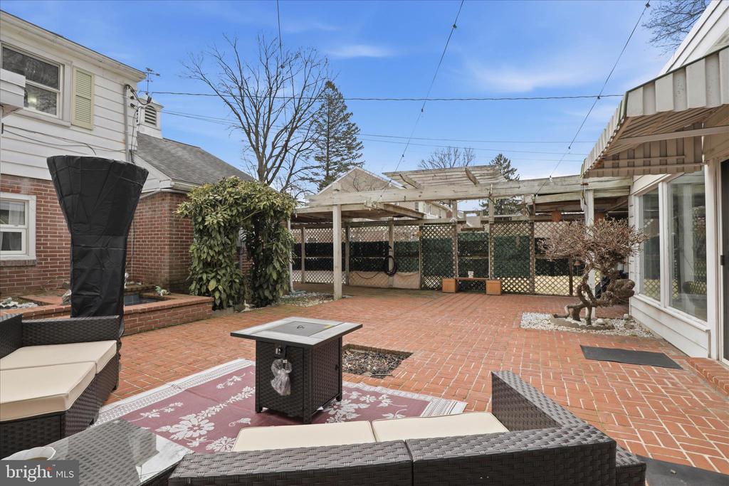 115 E ROSEVILLE ROAD