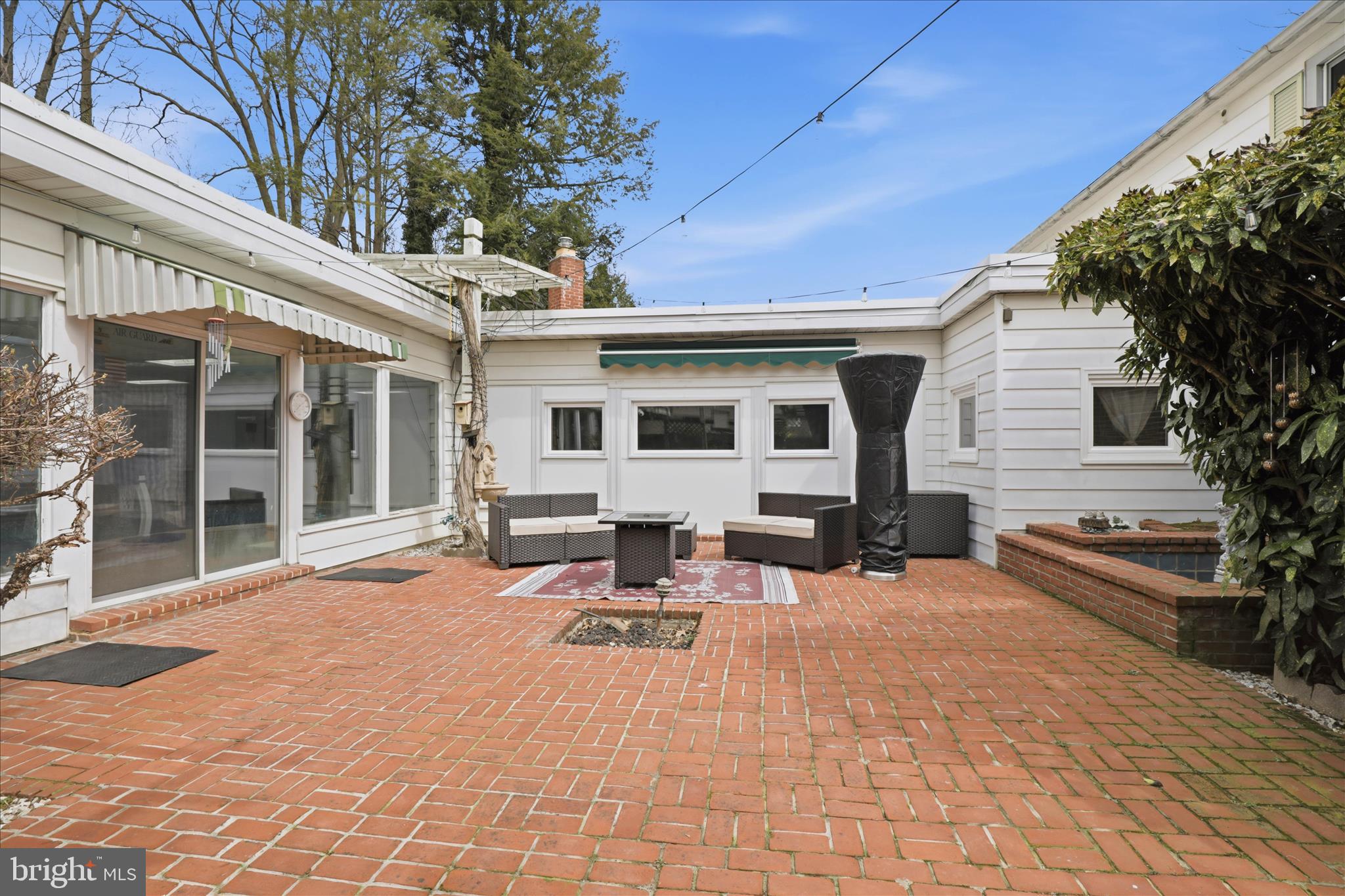 115 E ROSEVILLE ROAD