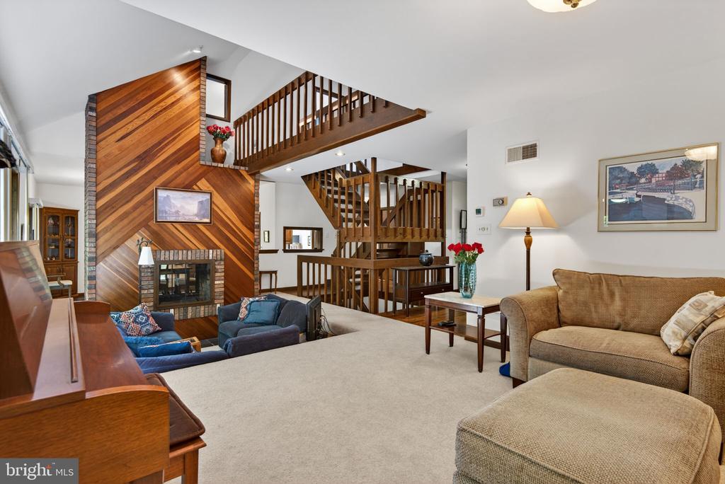 2624 SPRING VALLEY ROAD