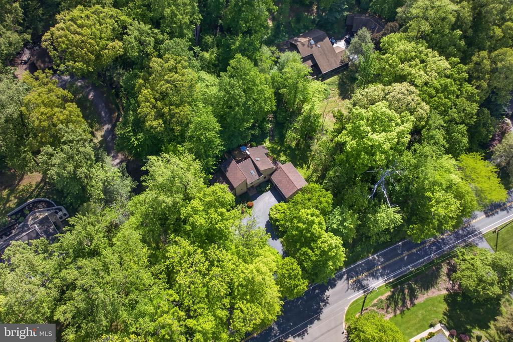 2624 SPRING VALLEY ROAD