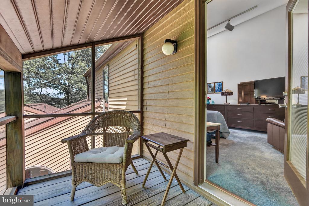 2624 SPRING VALLEY ROAD