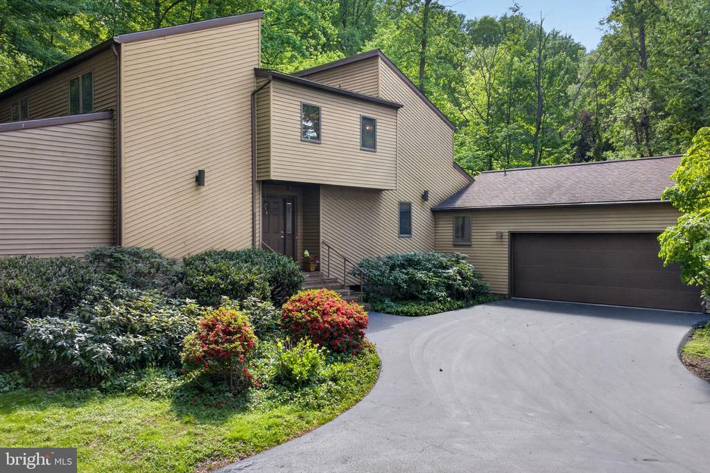 2624 SPRING VALLEY ROAD