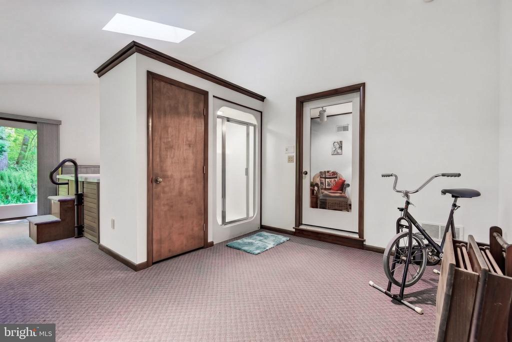 2624 SPRING VALLEY ROAD
