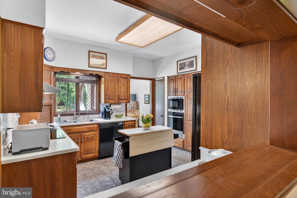 2624 SPRING VALLEY ROAD