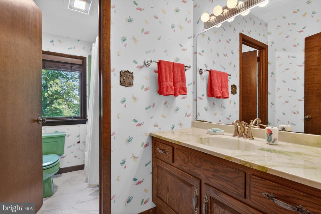 2624 SPRING VALLEY ROAD