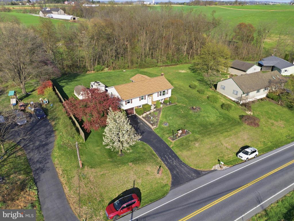 325 N COLEBROOK ROAD