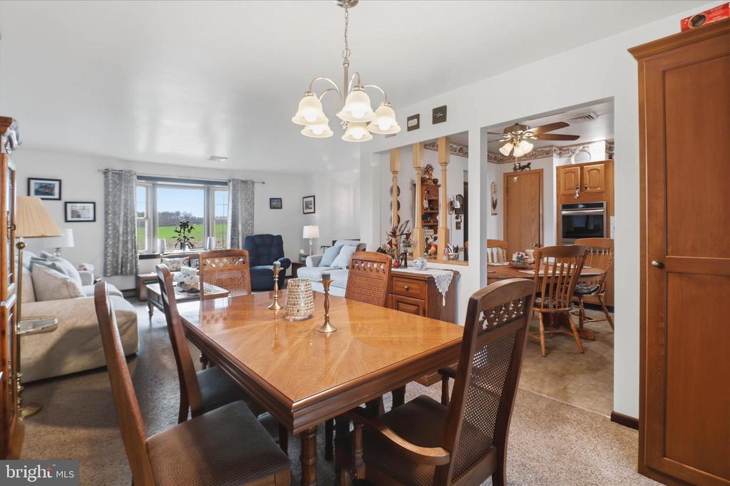 325 N COLEBROOK ROAD