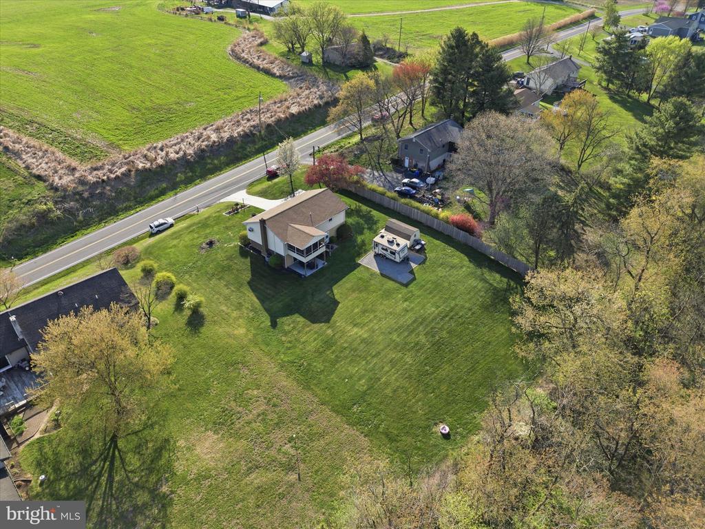 325 N COLEBROOK ROAD