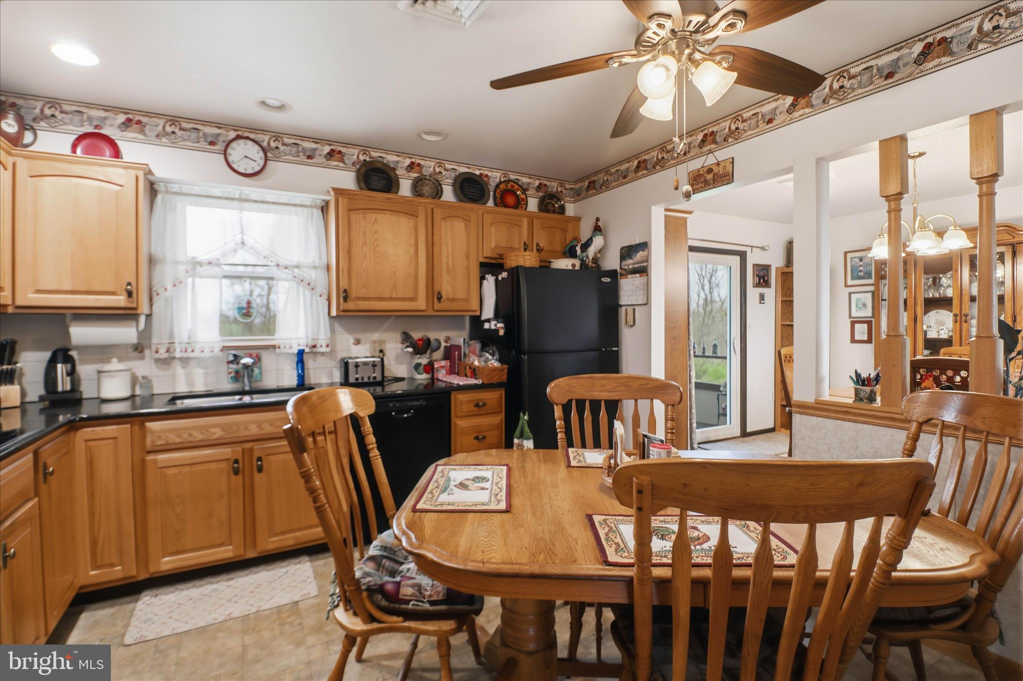325 N COLEBROOK ROAD