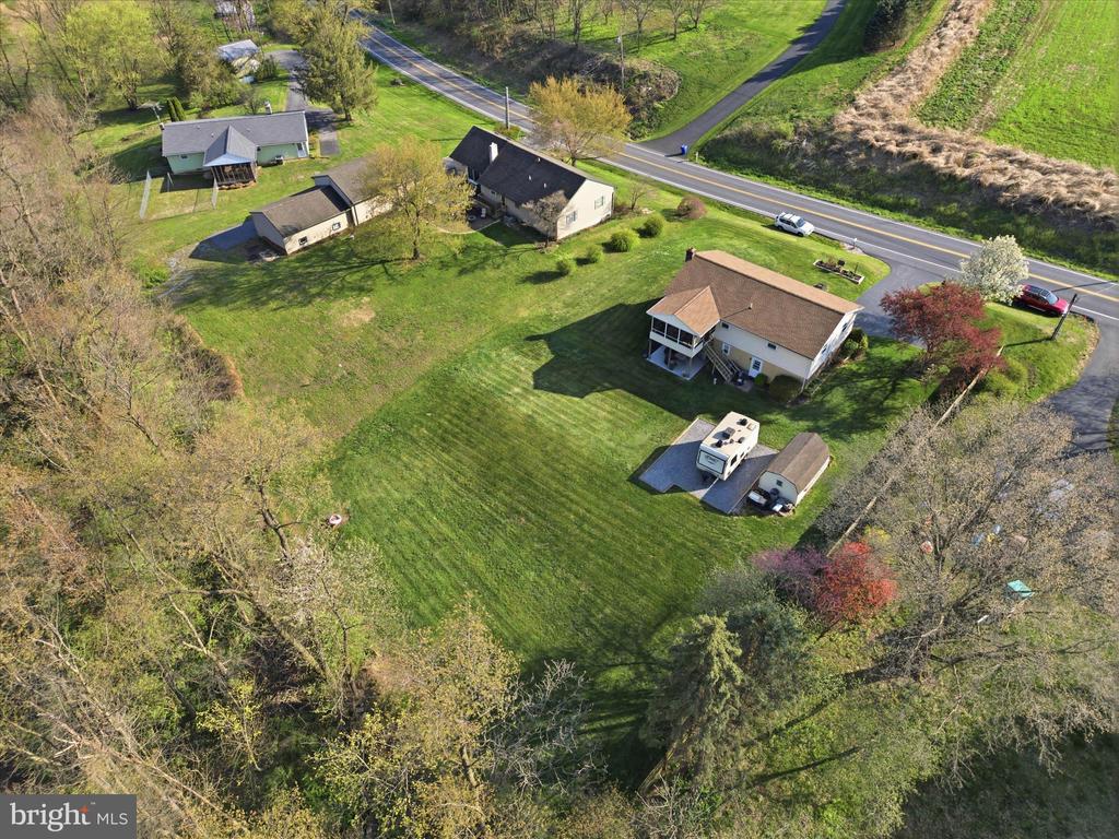 325 N COLEBROOK ROAD