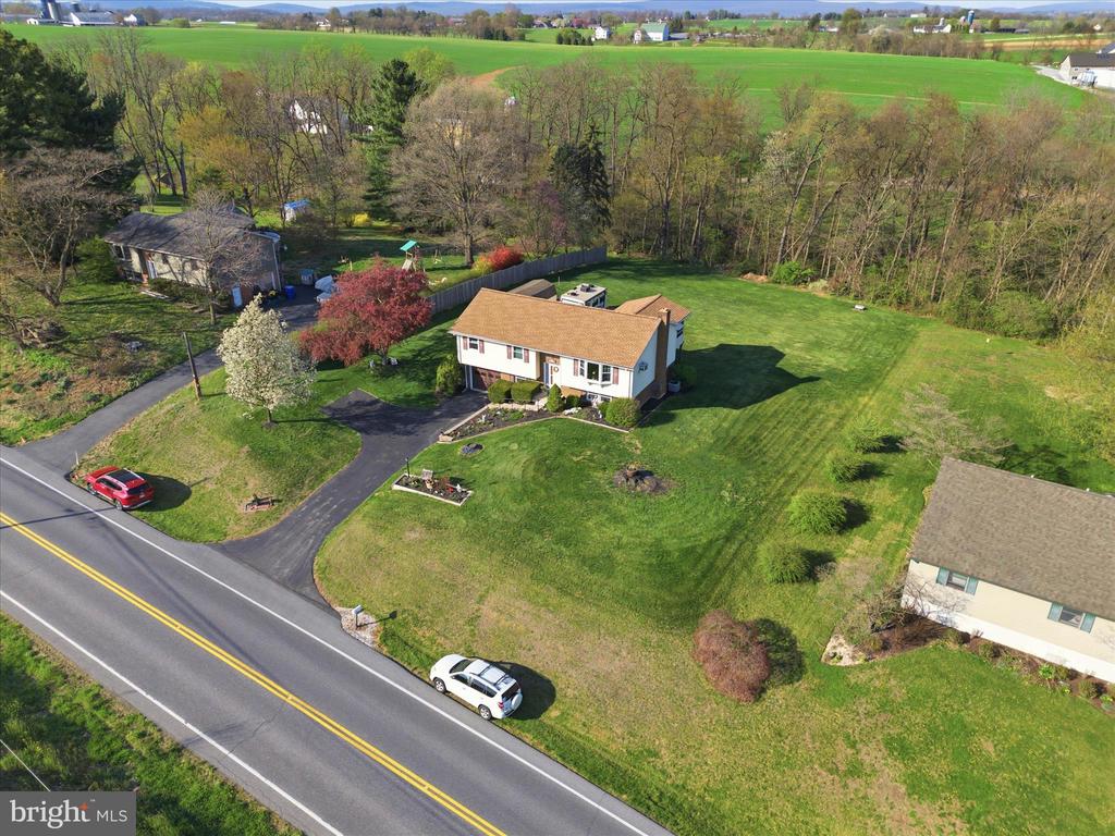 325 N COLEBROOK ROAD