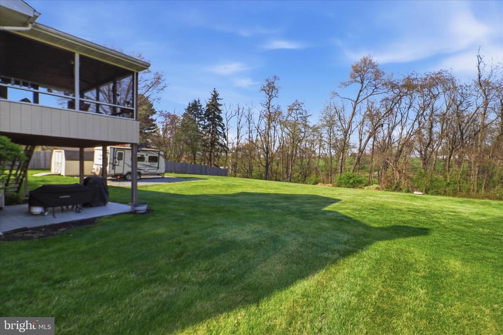325 N COLEBROOK ROAD