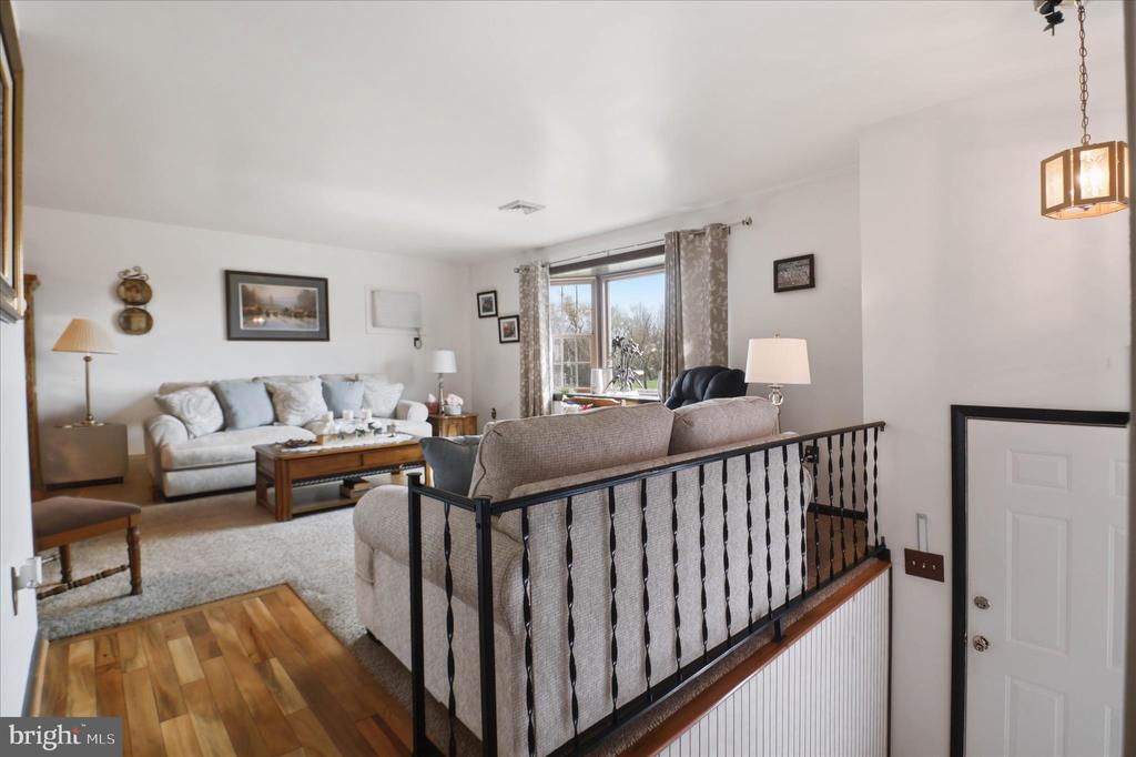 325 N COLEBROOK ROAD