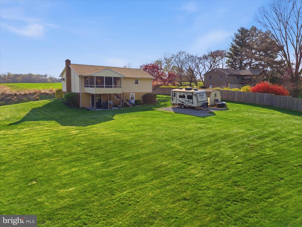325 N COLEBROOK ROAD