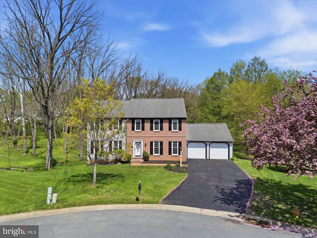 413 GLENBROOK COURT