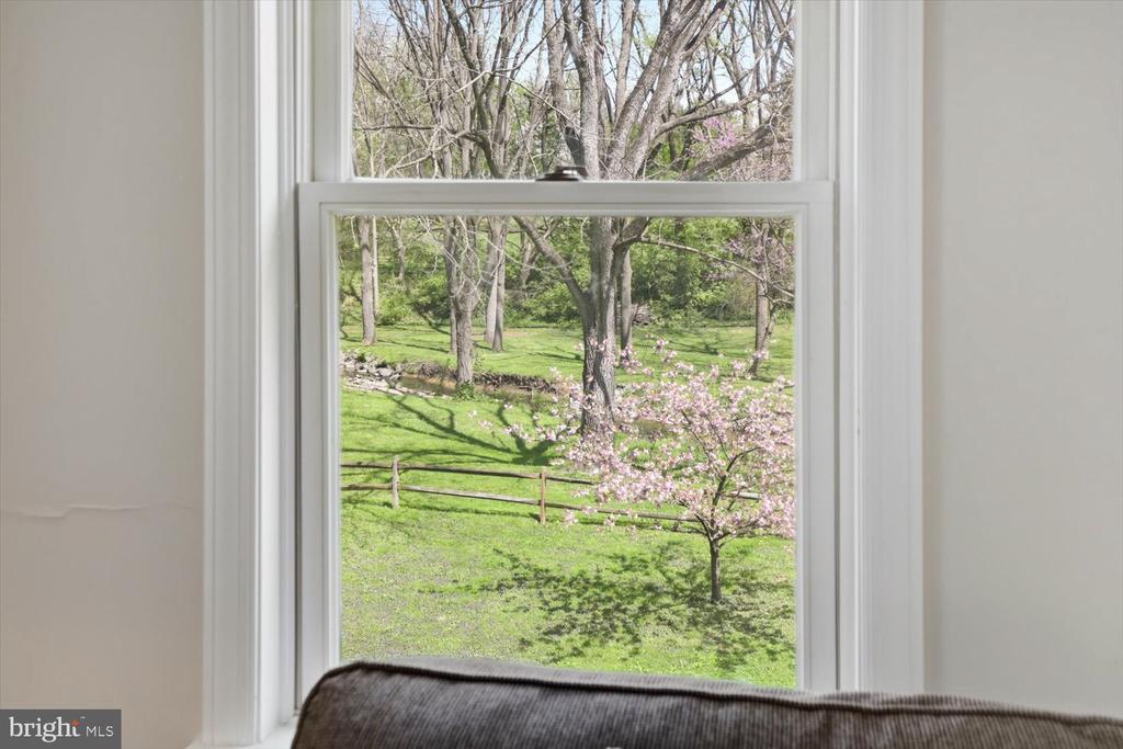 413 GLENBROOK COURT