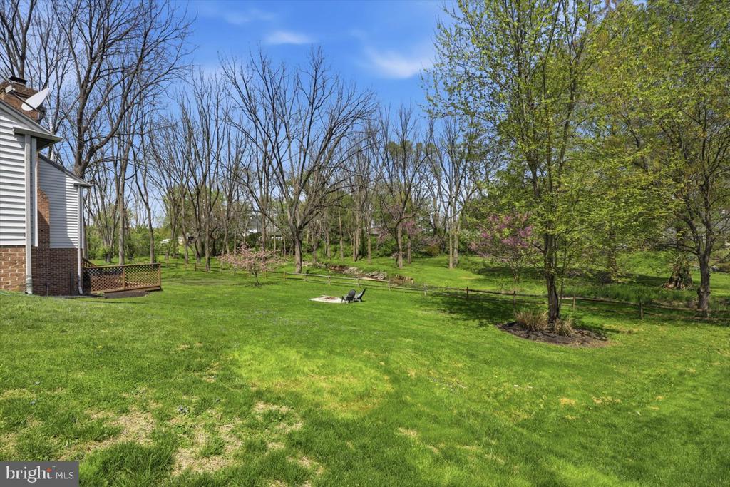 413 GLENBROOK COURT