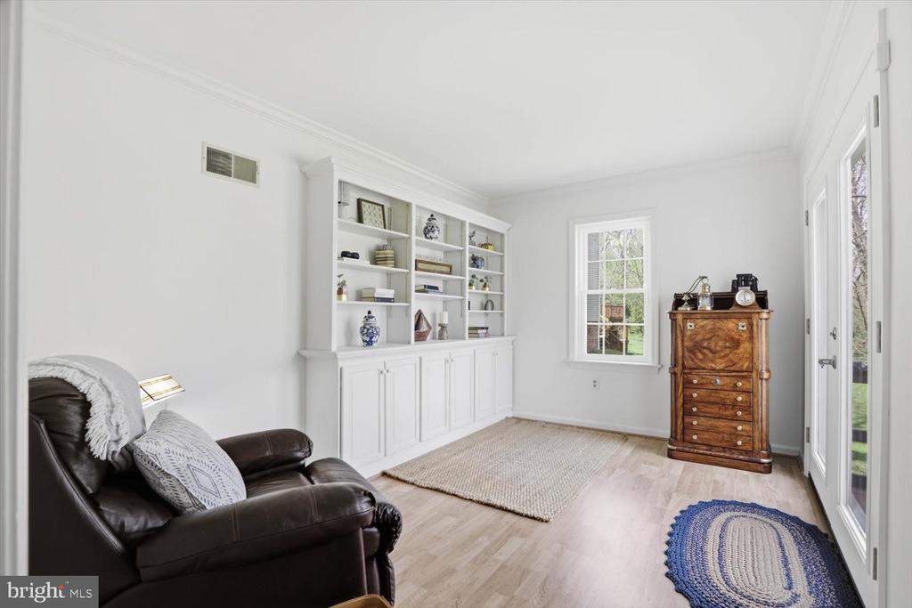413 GLENBROOK COURT