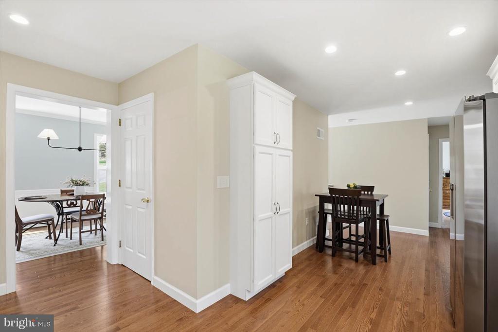 413 GLENBROOK COURT