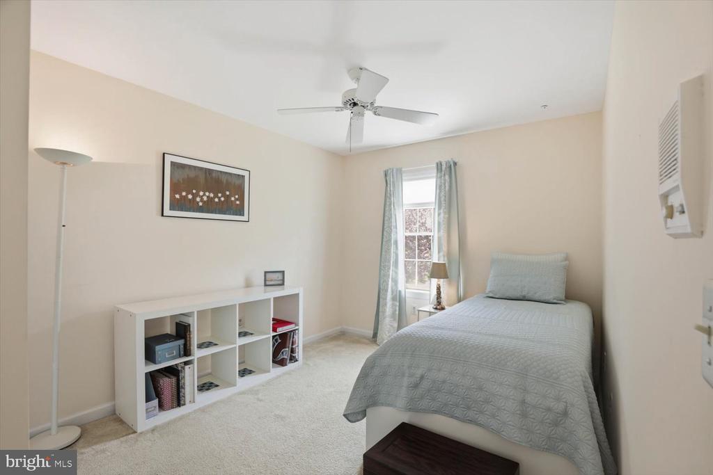 413 GLENBROOK COURT