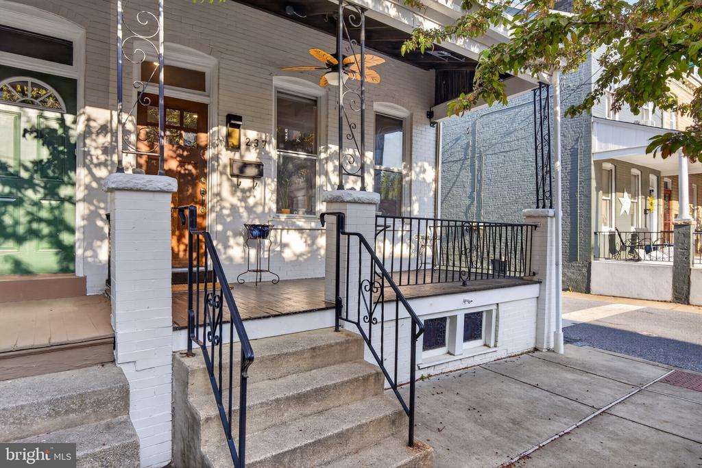 237 ELM STREET