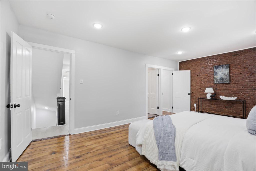 119 N PLUM STREET