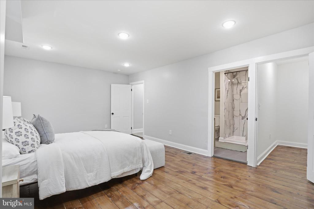 119 N PLUM STREET