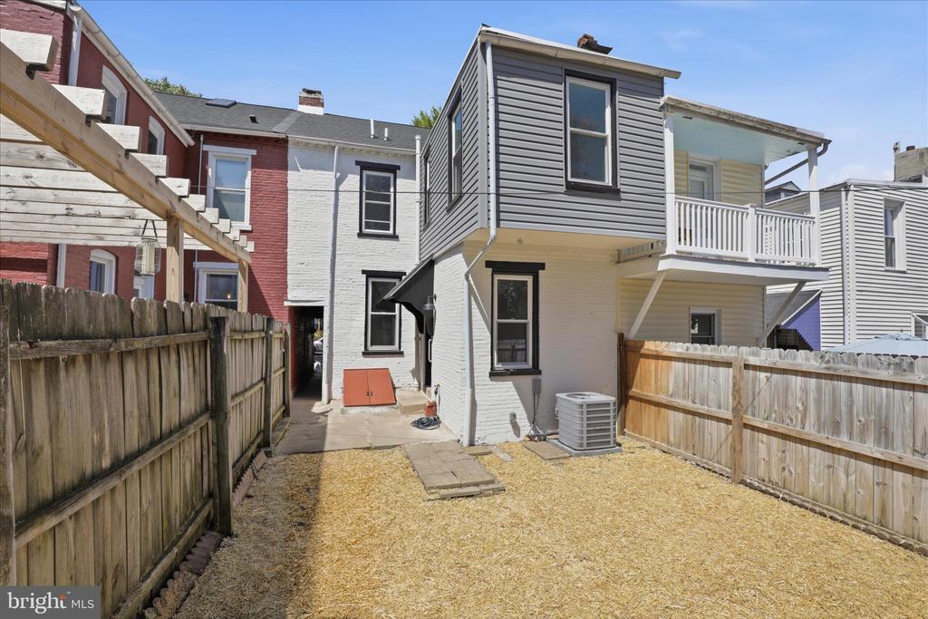 119 N PLUM STREET