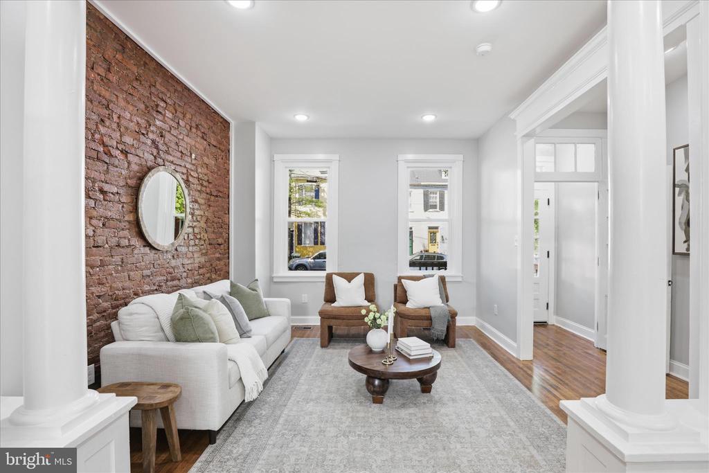 119 N PLUM STREET