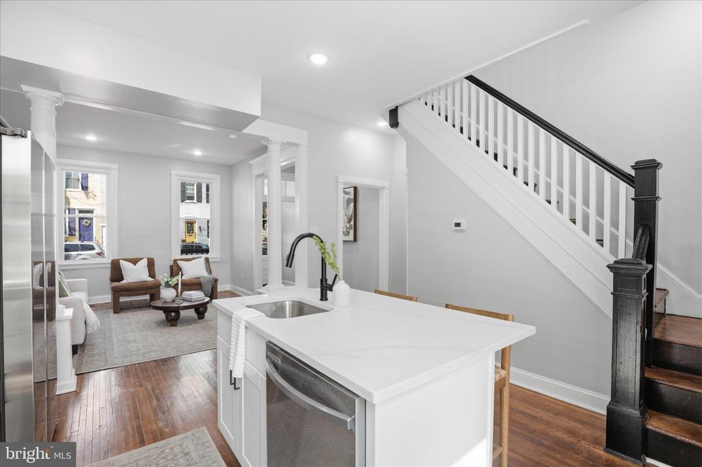 119 N PLUM STREET