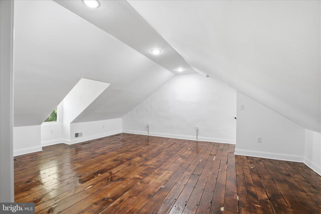 119 N PLUM STREET