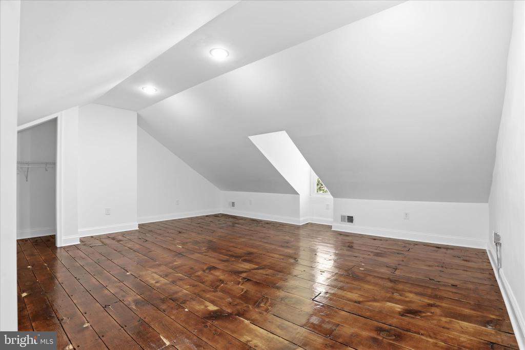 119 N PLUM STREET