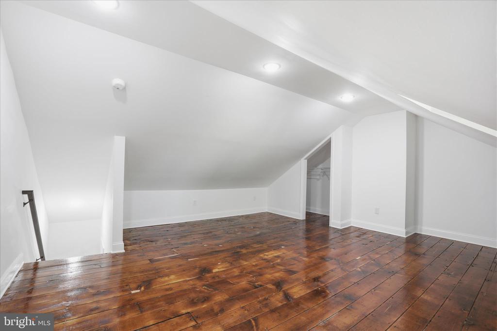 119 N PLUM STREET