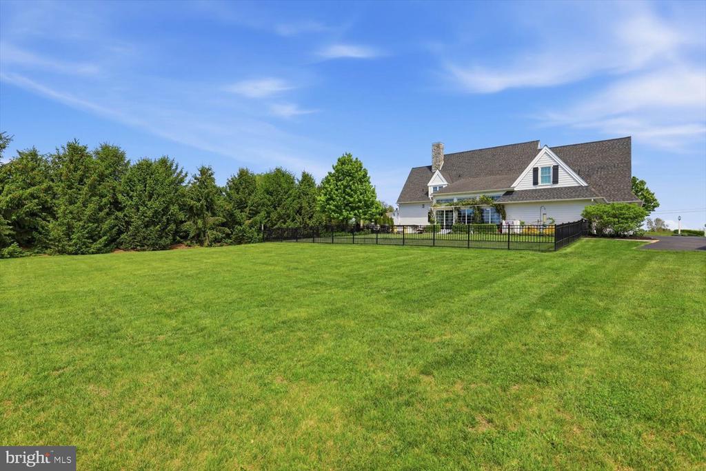 640 SNYDER ROAD